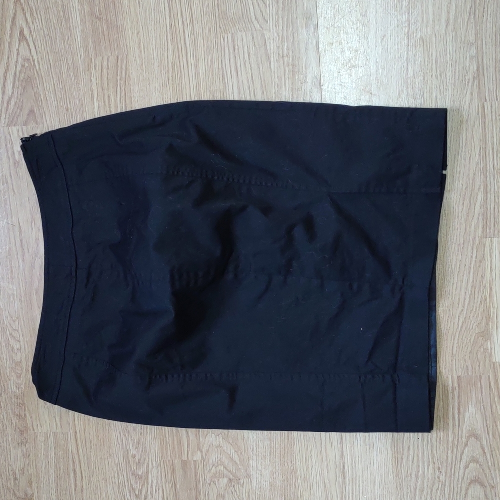 Black Skirt, Size 8, Gregio